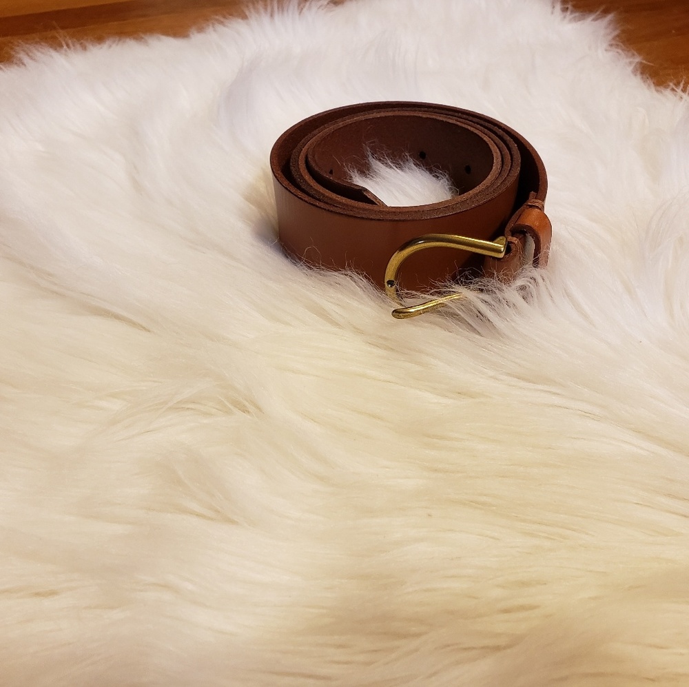 American Eagle light brown leather belt